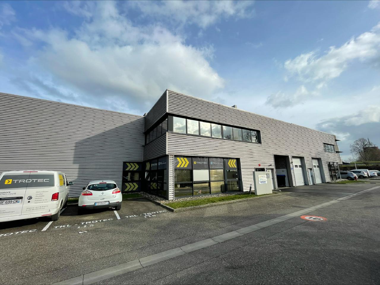 Local d'activité Niederhausbergen 1609m² Location local d'activité Niederhausbergen Bas-Rhin OLACT2420657 0